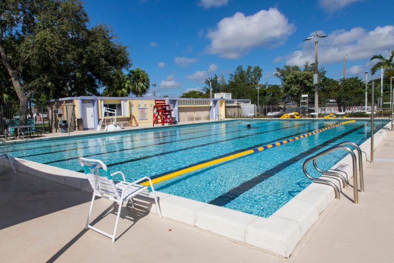 fort lauderdale swimming pool