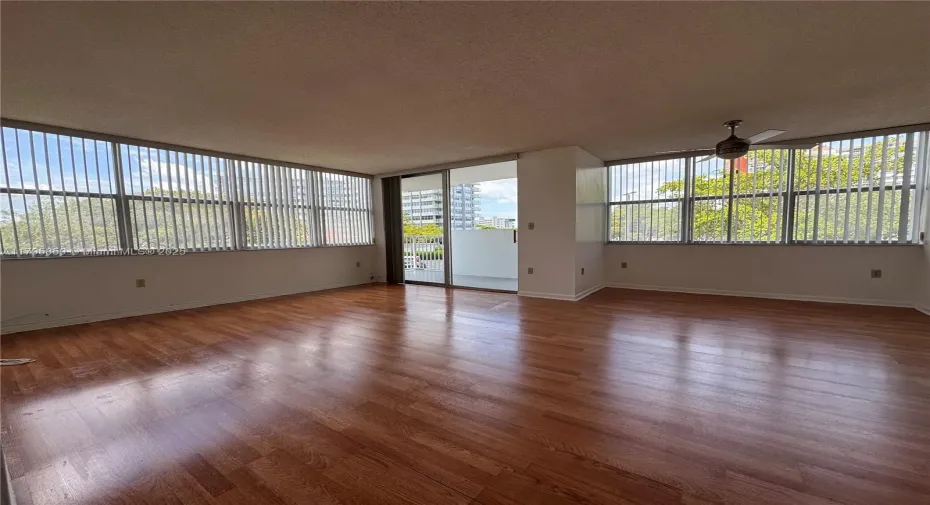 Huge Living area w/lots of windows and natural light and balcony