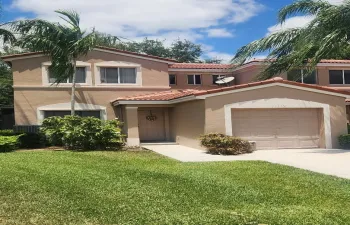 Welcome Home To 11119 SW 17th Manor!!!