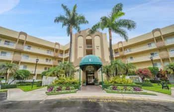 7635 SOUTHAMPTON BLDG C