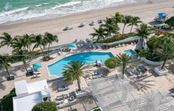 Diplomat Residence Pool & Beach