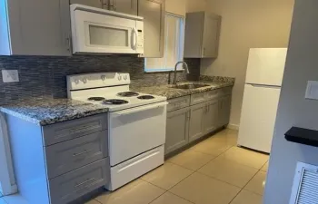 Kitchen - Beautifully renovated kitchen