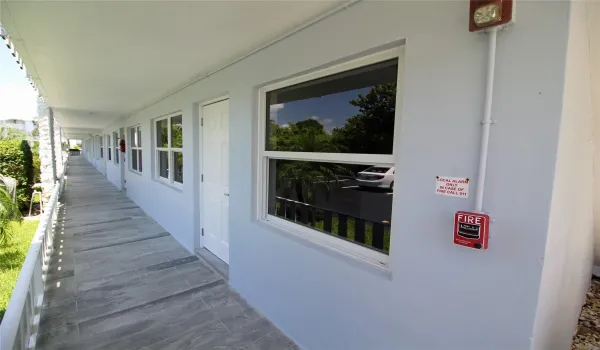 Private beach access with deeded easement
