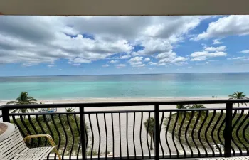 Direct Oceanview
Private balcony overlooking Hollywood beach boardwalk