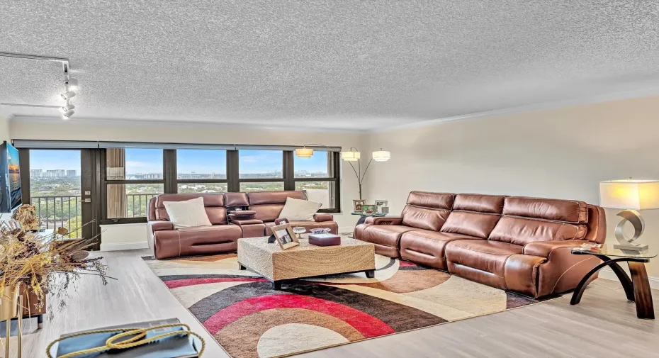 Living Room overseeing Atlantic Ocean and Intracoastal