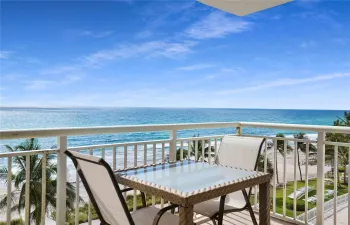 Direct Ocean view from spacious balcony