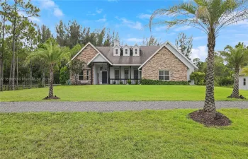 Architectural details provide great curb appeal