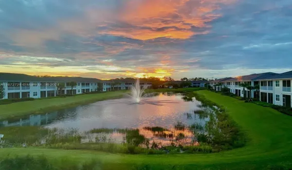 Spectacular lake view from the lanai.