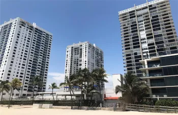 Breaktaking direct ocean view from your balcony