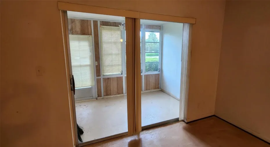 Door leads to the golf course. Enclosed patio.