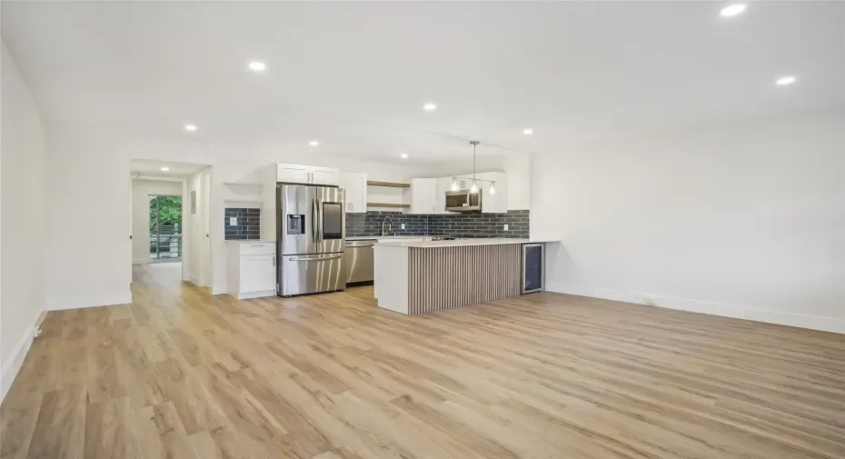 Tons of storage in the kitchen.