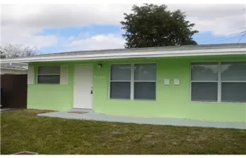 Fenced, Private and new Metal Roof!