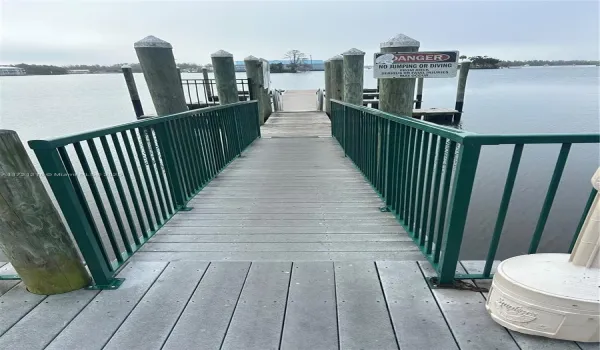 Looking towards water and Tipsy Tarpon bar/restaurant