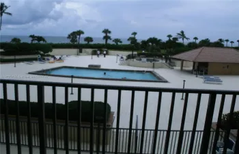 Pool & Ocean View