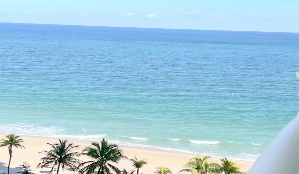 BREATHTAKING OCEAN VIEWS FROM BALCONY