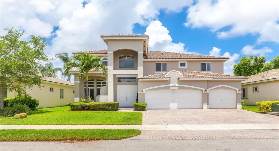 Stunning Home in Palm Isles States