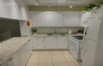 BREAKFAST BAR