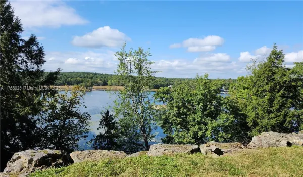 Gorgeous property on Lake of the Isles, NY