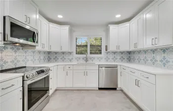 Beautiful Upgraded Kitchen and Baths