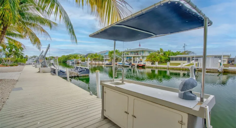 120 ft. canal frontage, 75 ft. wide canal