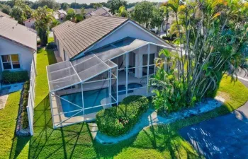 corner house, only 1 neighbor