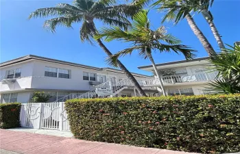Espanola Way Villas