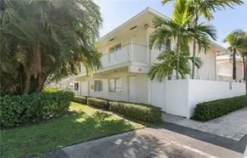 EAST FT. LAUDERDALE COMMUNITY
