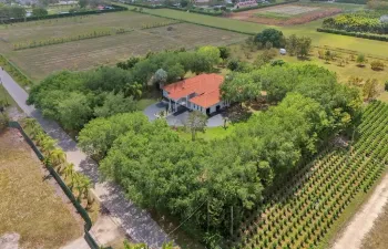 Aviators Paradise w/ Private Airstrip in your Backyard