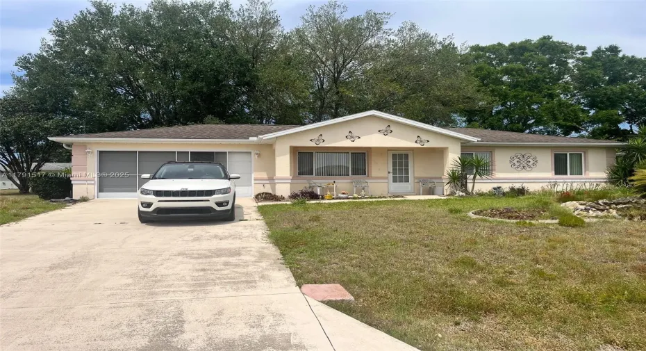 FRONT OF HOUSE