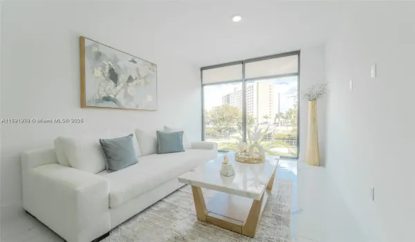 UNITS VARY DEPENDING ON FLOORPLAN TYPE