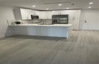 Beautiful open kitchen with brand new ss GE appliances!