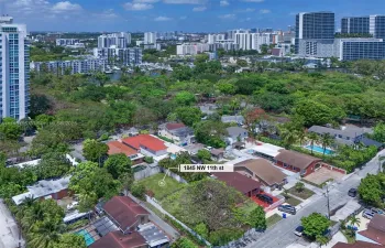 11 acre Sewell's river- front park with amenities for ALL! only 1 block away